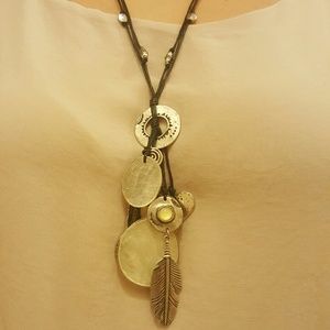 Necklace and earring set